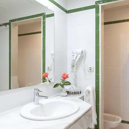 Son Bou Apartments * סון באו